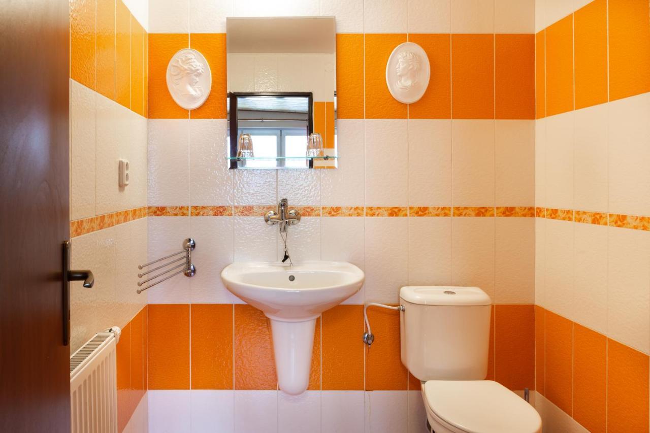 Penzion Rozalia Hotel Kosice Bagian luar foto