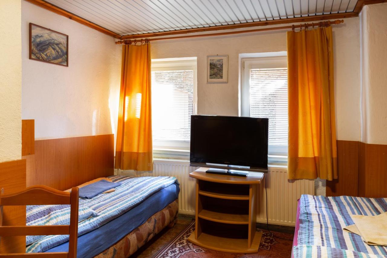 Penzion Rozalia Hotel Kosice Bagian luar foto