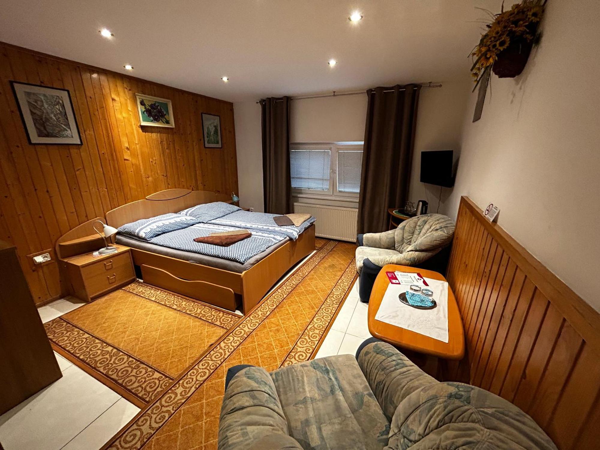 Penzion Rozalia Hotel Kosice Bagian luar foto