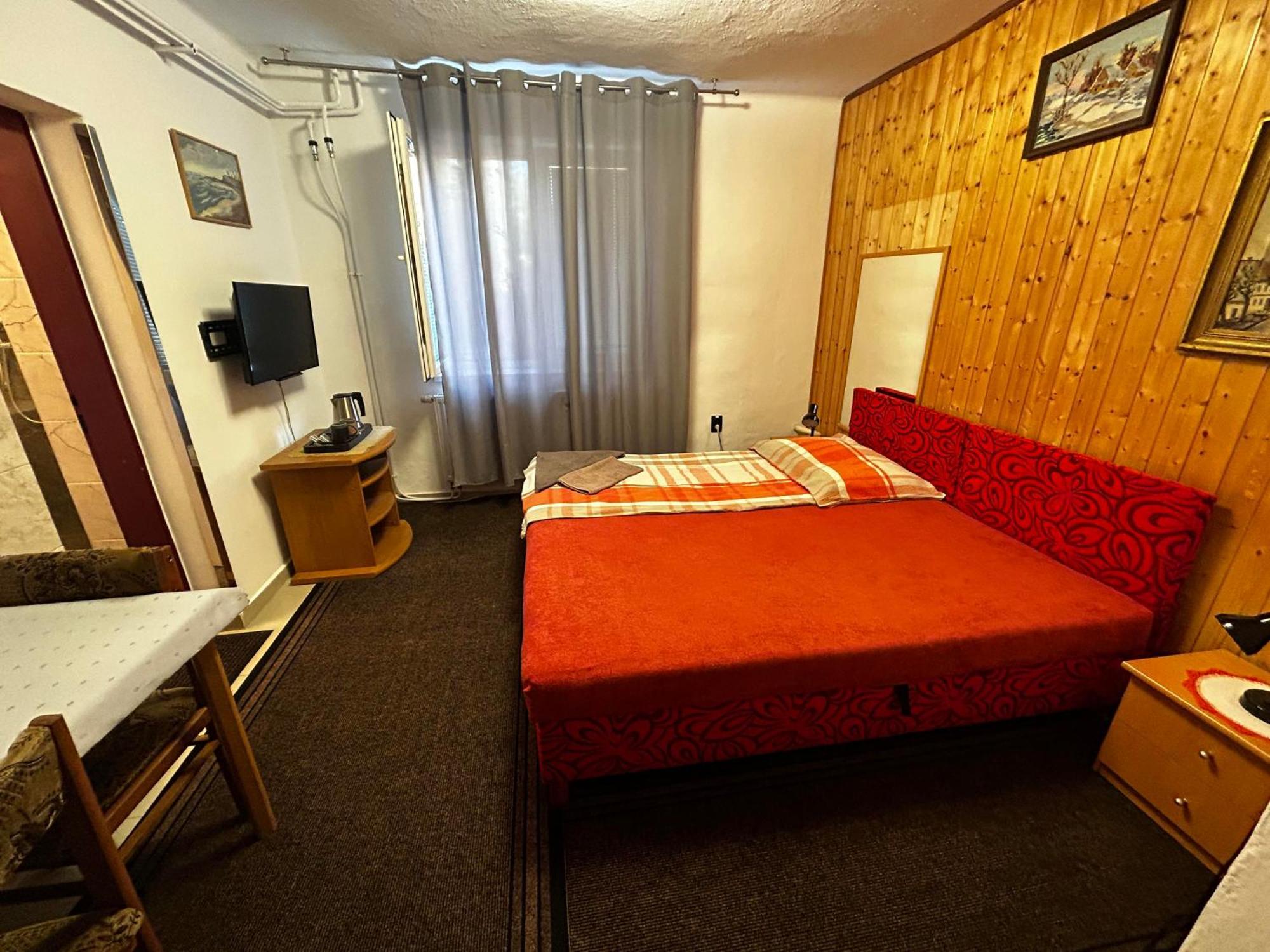 Penzion Rozalia Hotel Kosice Bagian luar foto