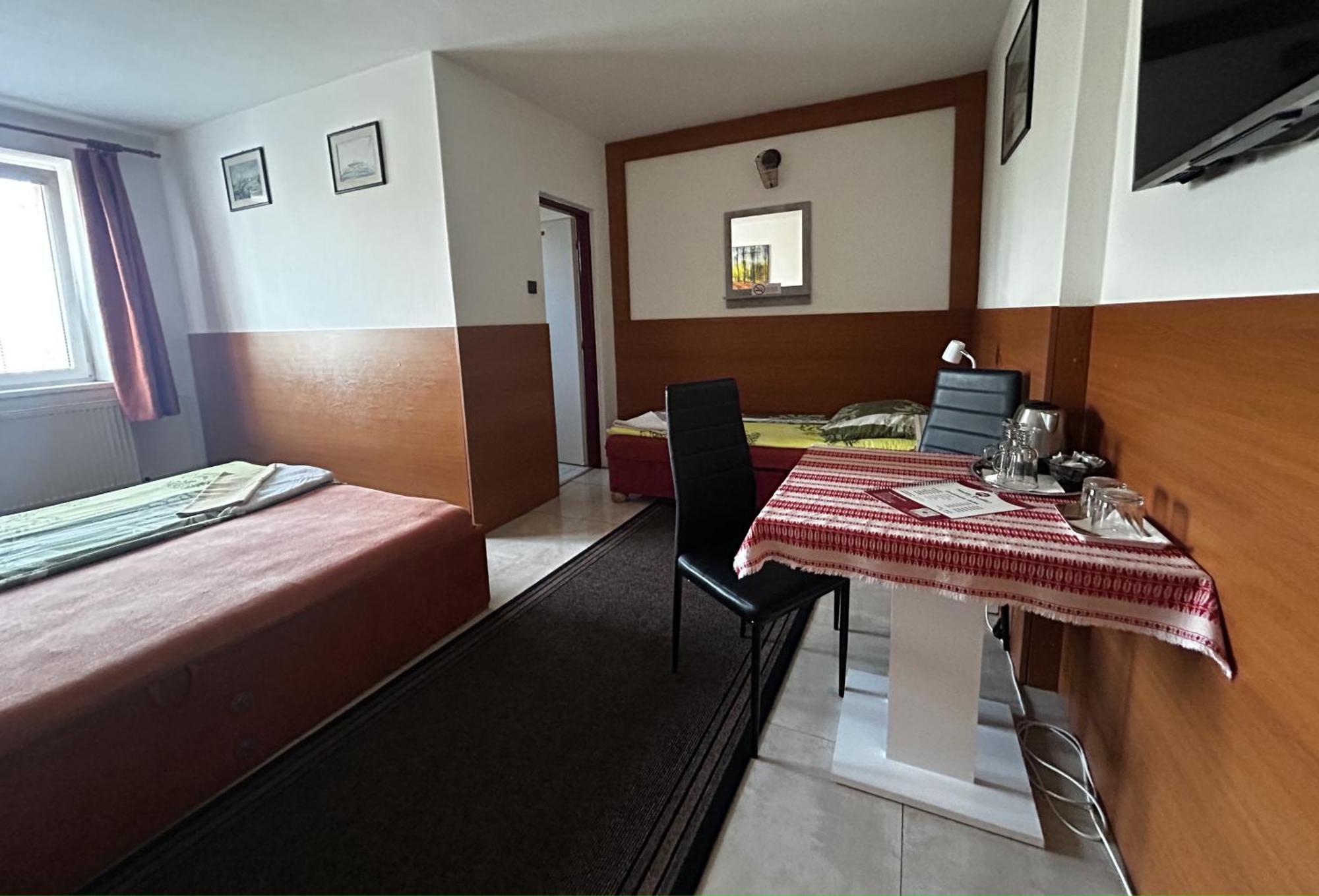 Penzion Rozalia Hotel Kosice Bagian luar foto